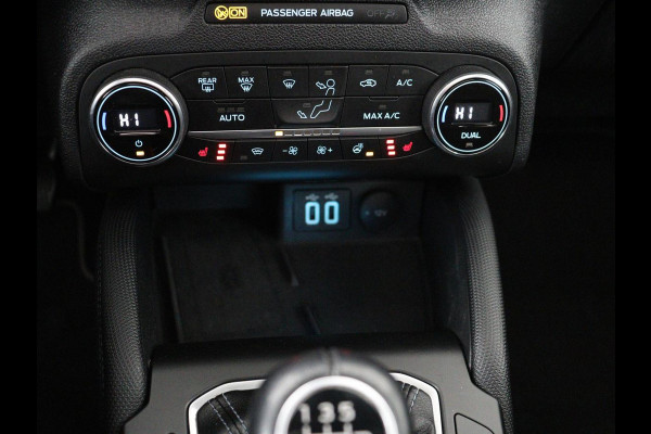Ford Focus 1.0 EcoBoost Hybrid Active X | Panoramadak | Stoelverwarming | Adaptive cruise | Carplay | Camera | Keyless | Full LED | Navigatie | DAB | Bluetooth | Climate control
