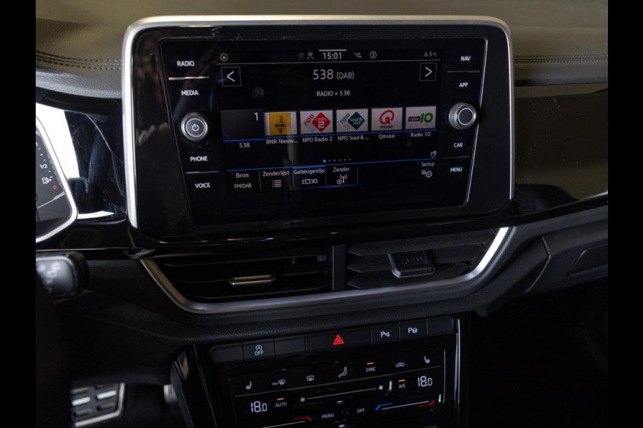 Volkswagen T-Roc 1.5 TSI R-Line Edition / 150pk / Stoel en stuur verwarming / Achteruitrij camera / Keyless /