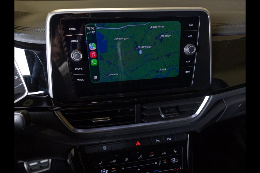 Volkswagen T-Roc 1.5 TSI R-Line Edition / 150pk / Stoel en stuur verwarming / Achteruitrij camera / Keyless /