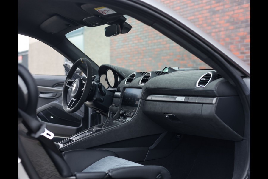 Porsche 718 Cayman GT4 RS | Weissach - PASM - Sport Chrono