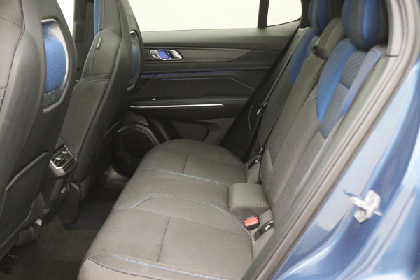 Lynk & Co 01 1.5 Two-Tone, 360° Camera, Panoramadak, Zwarte hemel, ACC, Keyless, PDC, LED, 20''