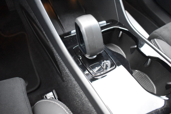 Volvo C40 Twin Plus 408PK 78 kWh | ACC | All Seasons | Stoelverwarming | Camera | Nubuck