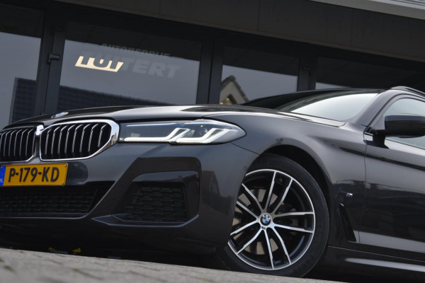 BMW 5 Serie Touring 520i M-Sport | LASERLIGHT | NAP | DEALER ONDERHOUDEN | APPLE CARPLAY | ANDRIOD AUTO | SFEERVERLICHTING