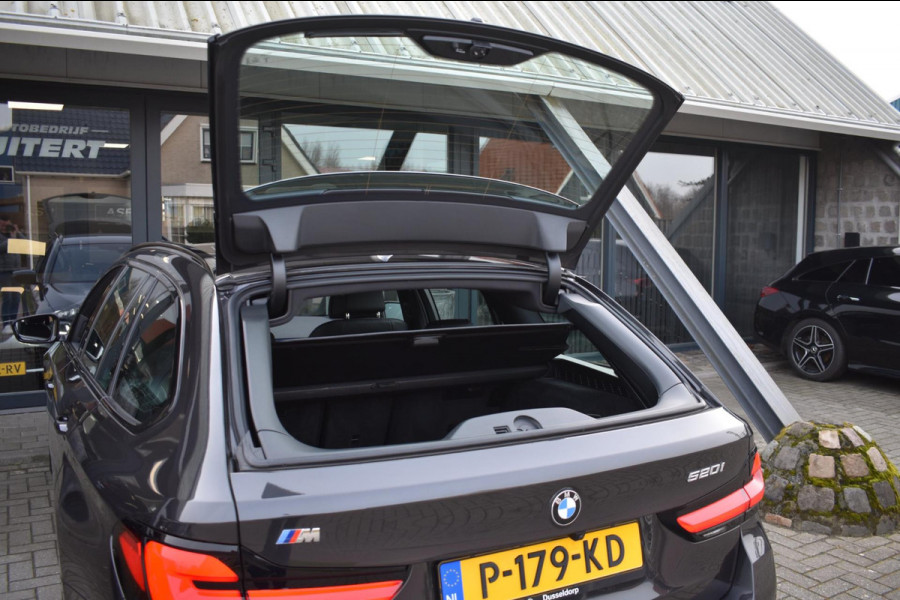 BMW 5 Serie Touring 520i M-Sport | LASERLIGHT | NAP | DEALER ONDERHOUDEN | APPLE CARPLAY | ANDRIOD AUTO | SFEERVERLICHTING