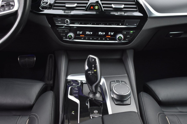 BMW 5 Serie Touring 520i M-Sport | LASERLIGHT | NAP | DEALER ONDERHOUDEN | APPLE CARPLAY | ANDRIOD AUTO | SFEERVERLICHTING