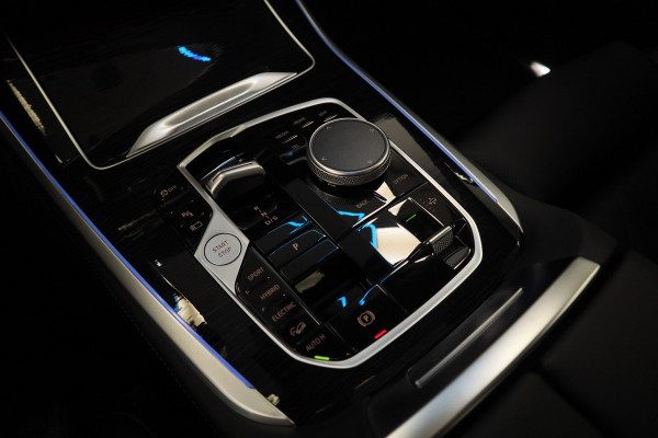 BMW X5 xDrive50e M-Sport-Pro Panoramadak Full-led Shadow-line