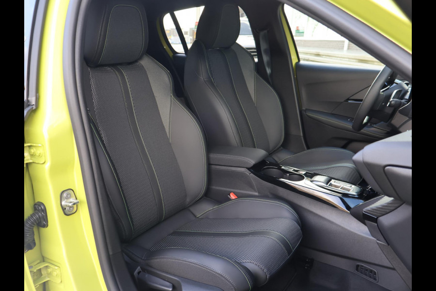Peugeot 208 1.2 HYBRID 145 PK e-DCS6 GT *NIEUW* + CAMERA | SFEERVERLICHTING | CARPLAY