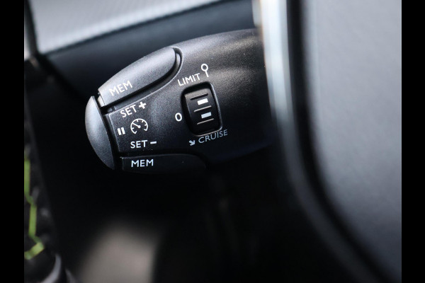 Peugeot 208 1.2 HYBRID 145 PK e-DCS6 GT *NIEUW* + CAMERA | SFEERVERLICHTING | CARPLAY