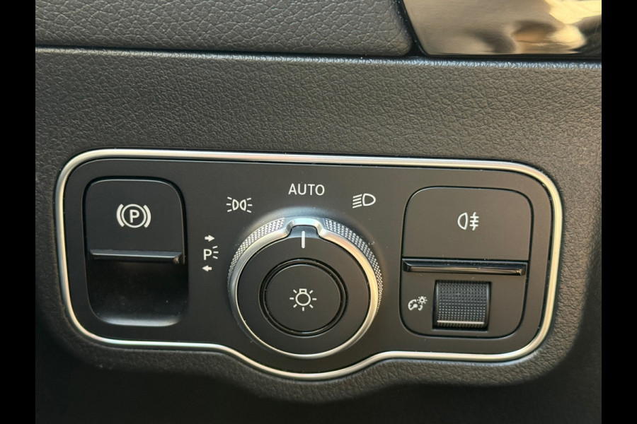 Mercedes-Benz B-Klasse 200d / AUTOMAAT / CAMERA / APK / NAP