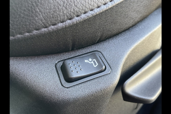 Jeep Compass 1.5T e-Hybrid Night Eagle | Camera | Licht/Regen Sensor | Stuur/Stoel verwarming