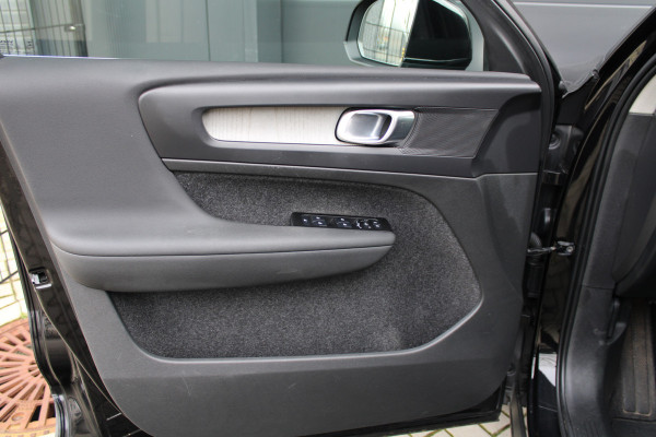Volvo XC40 1.5 T5 Recharge Inscription | NAP! | ACC | STOEL+STUURVERWARMING | CAMERA | KEYLESS | CARPLAY |
