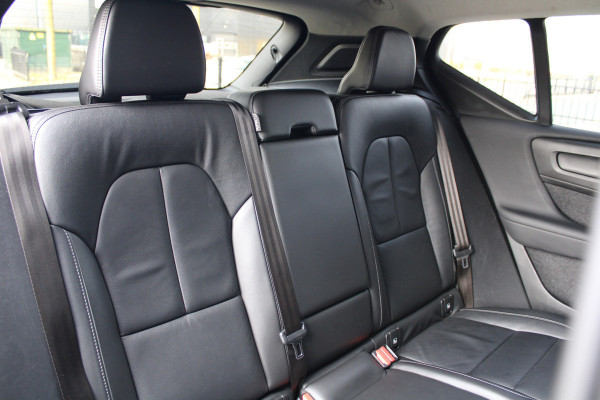 Volvo XC40 1.5 T5 Recharge Inscription | NAP! | ACC | STOEL+STUURVERWARMING | CAMERA | KEYLESS | CARPLAY |