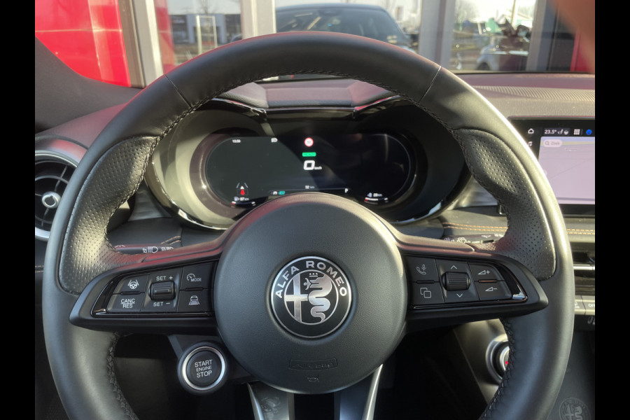 Alfa Romeo Tonale 1.3T PHEV Ti 280PK PHEV | Stoelverwarming | 360 Camera