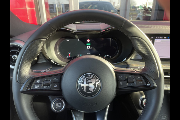 Alfa Romeo Tonale 1.3T PHEV Ti 280PK PHEV | Stoelverwarming | 360 Camera