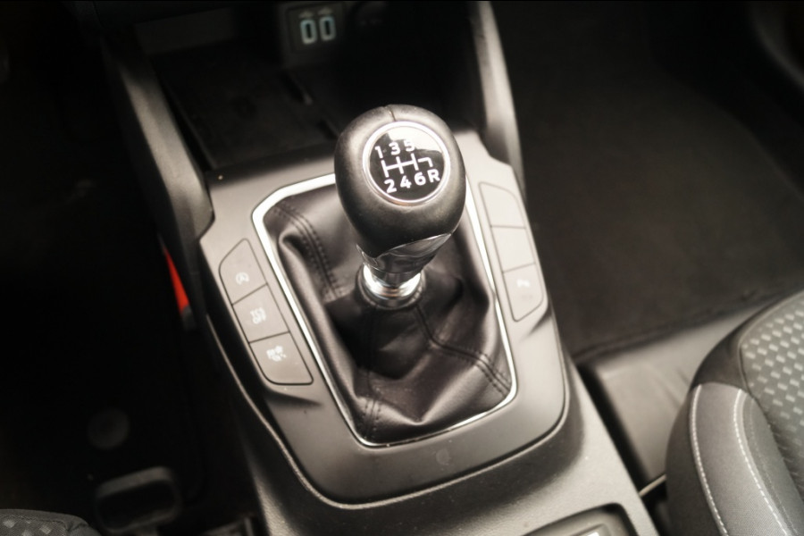 Ford Focus Wagon 1.0 EcoBoost Hybrid Trend Edition Business -NAVI-CAM-