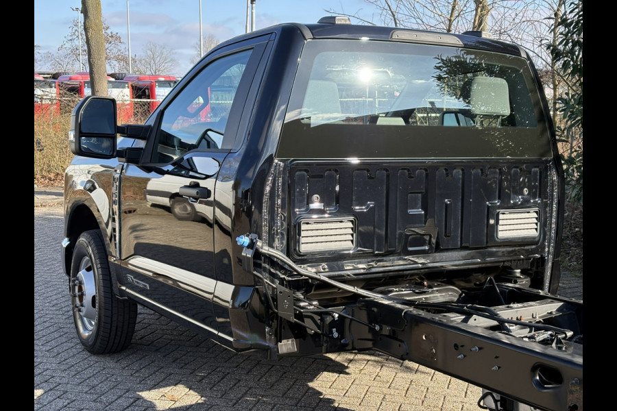 Ford USA F-350 6.7L Turbo V8 Power Stroke Chassis DRW