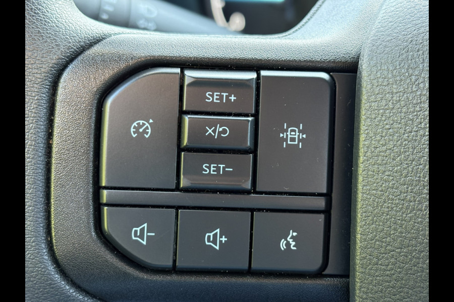 Ford USA F-350 6.7L Turbo V8 Power Stroke Chassis DRW