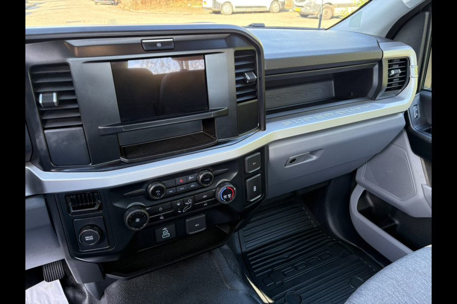 Ford USA F-350 6.7L Turbo V8 Power Stroke Chassis DRW