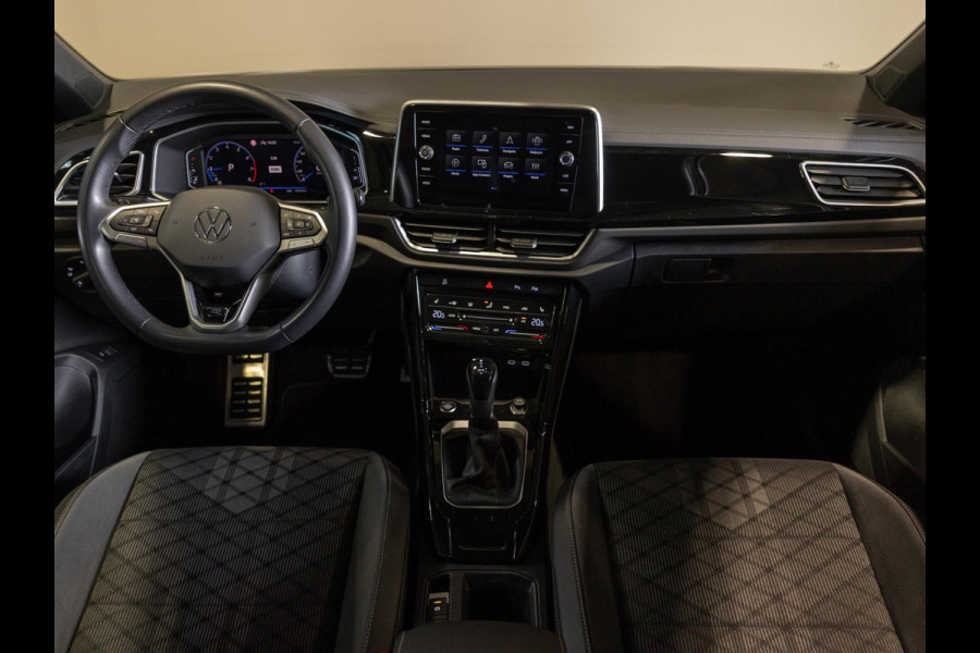 Volkswagen T-Roc 1.5 TSI R-Line Blackstyle / 150pk / Stoel en stuur verwarming / Achteruitrij camera / Keyless /