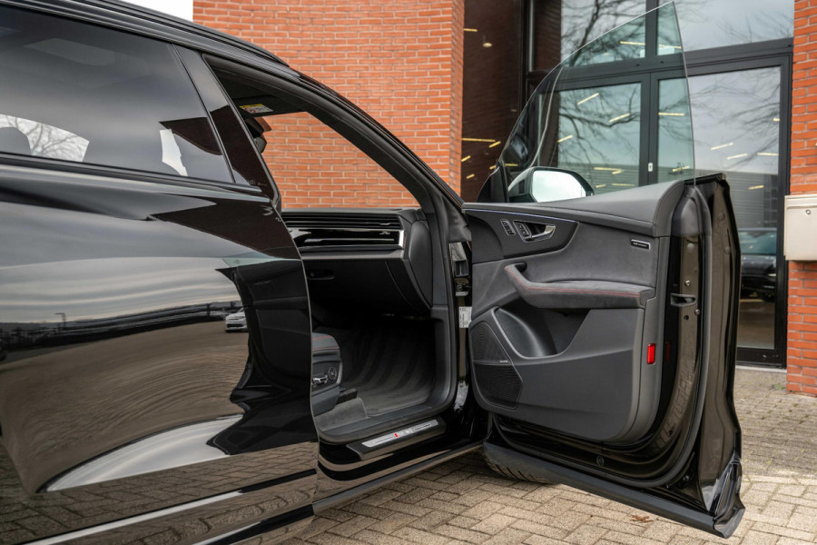 Audi RSQ8 4.0 TFSI Performance 640pk Carbon Nightv. 305 km/h