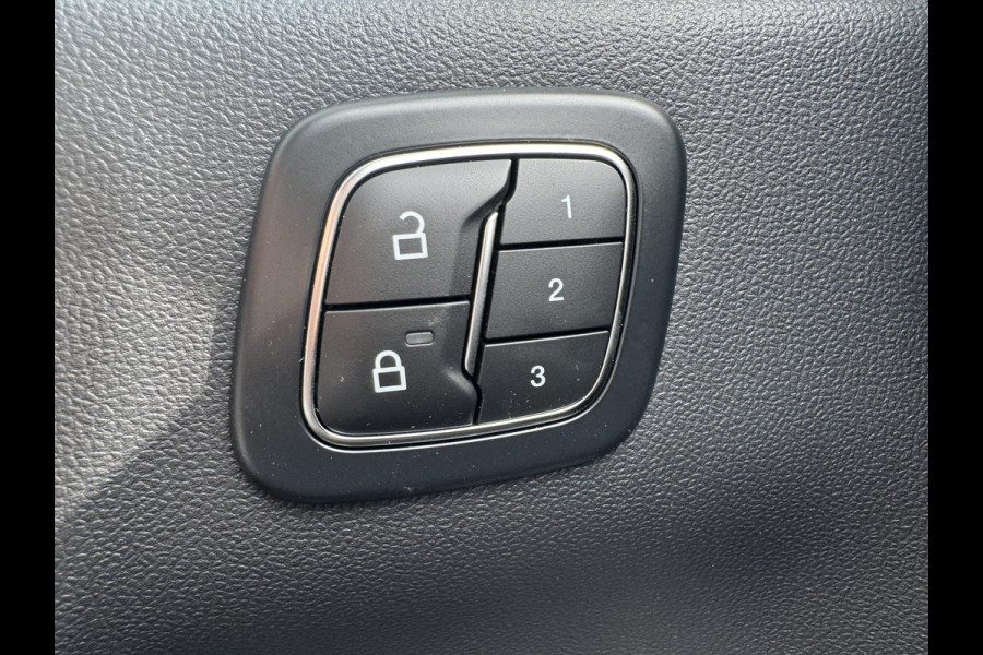 Ford Kuga 2.5 PHEV ST-Line X | SCI | 243pk | Driver Assistance Pack | Black Package | Winterpack | Adaptieve Matrix LED koplampen met Coast to Coast | Wegklapbare Trekhaak | AGR Stoelen