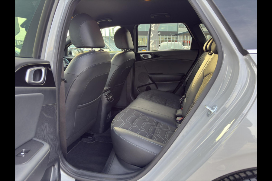 Kia Ceed Sportswagon 1.0 T-GDi MHEV Design Edition Automaat JBL | Stoel- en Stuurverwarming | Lane Assist | Dode Hoek Assistentie | Navi | Apple Carplay & Android Auto |