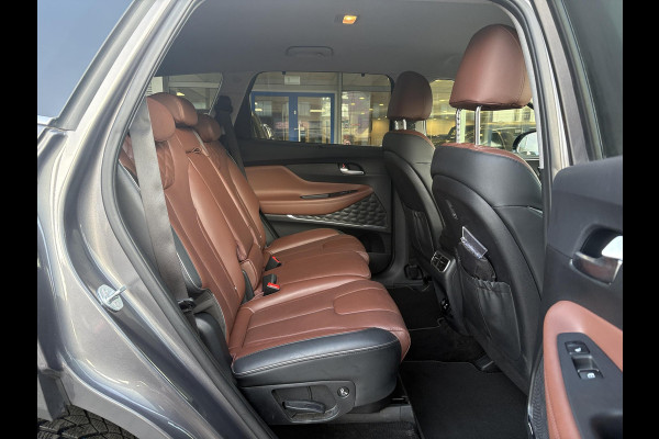 Hyundai Santa Fe 1.6 T-GDI PHEV Premium 7p. | Trekhaak | Leder | 360 Camera | Stoel- Ventilatie & Verwarming |