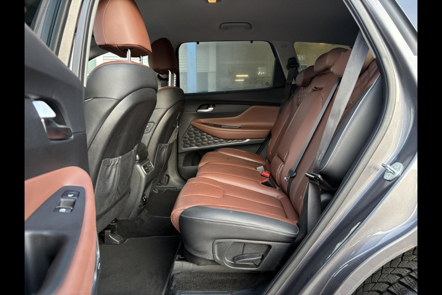 Hyundai Santa Fe 1.6 T-GDI PHEV Premium 7p. | Trekhaak | Leder | 360 Camera | Stoel- Ventilatie & Verwarming |