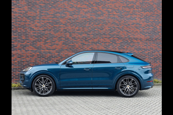 Porsche Cayenne Coupé 3.0 E-Hybrid | Pano - Trekhaak - Sport Chrono