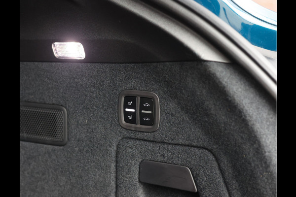 Porsche Cayenne Coupé 3.0 E-Hybrid | Pano - Trekhaak - Sport Chrono