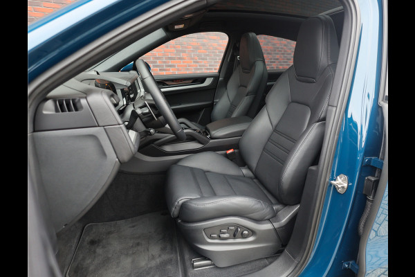 Porsche Cayenne Coupé 3.0 E-Hybrid | Pano - Trekhaak - Sport Chrono