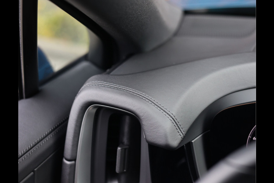 Porsche Cayenne Coupé 3.0 E-Hybrid | Pano - Trekhaak - Sport Chrono