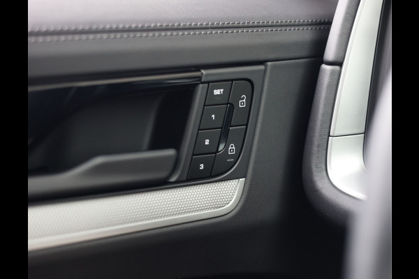 Porsche Cayenne Coupé 3.0 E-Hybrid | Pano - Trekhaak - Sport Chrono