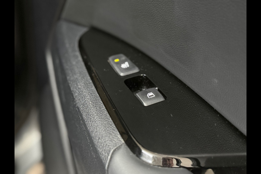 Kia Sportage 1.6 T-GDi Plug-in Hybrid 265PK AWD DynamicLine | Launch Edition | Panorama | Comfort-Pakket | LED | Camera |