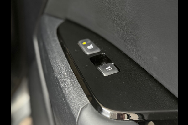 Kia Sportage 1.6 T-GDi Plug-in Hybrid 265PK AWD DynamicLine | Launch Edition | Panorama | Comfort-Pakket | LED | Camera |