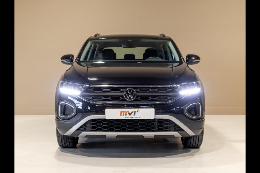 Volkswagen T-Roc 1.0 TSI Life / 110pk / Trekhaak / Achteruitrij camera / Stoelverwarming /