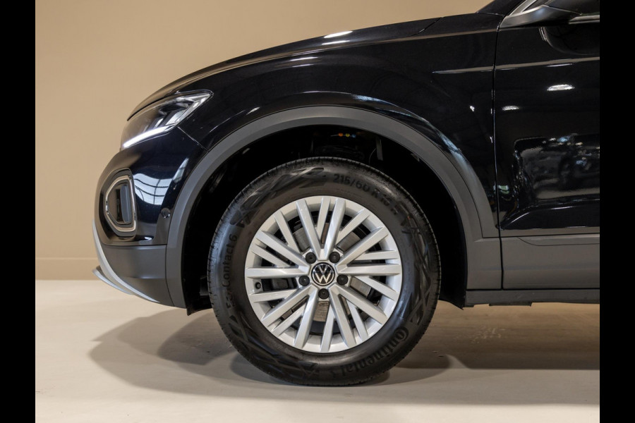 Volkswagen T-Roc 1.0 TSI Life / 110pk / Trekhaak / Achteruitrij camera / Stoelverwarming /