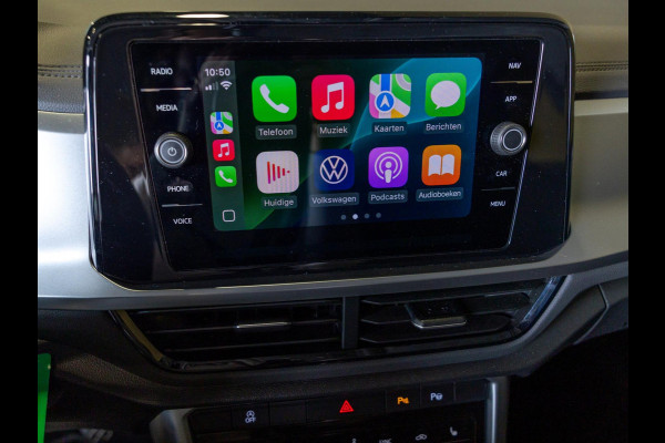 Volkswagen T-Roc 1.0 TSI Life / 110pk / Trekhaak / Achteruitrij camera / Stoelverwarming /