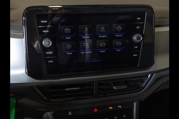 Volkswagen T-Roc 1.0 TSI Life / 110pk / Trekhaak / Achteruitrij camera / Stoelverwarming /