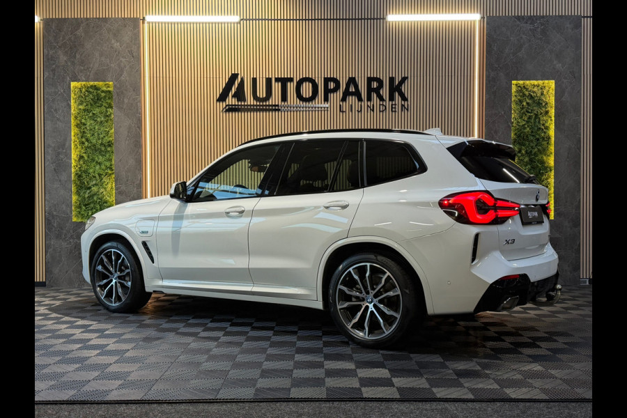 BMW X3 GERESERVEERD! XDrive30e High Executive M-SPORT|PANO|HuD|LASER|CARPLAY|TREKHAAK|SFEERVERLICHTING|STUURVERWARMING|292PK