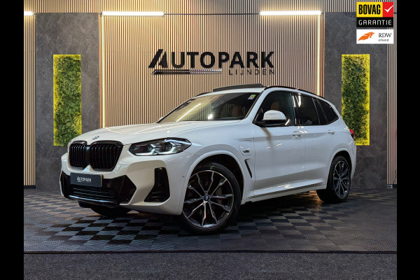 BMW X3 GERESERVEERD! XDrive30e High Executive M-SPORT|PANO|HuD|LASER|CARPLAY|TREKHAAK|SFEERVERLICHTING|STUURVERWARMING|292PK
