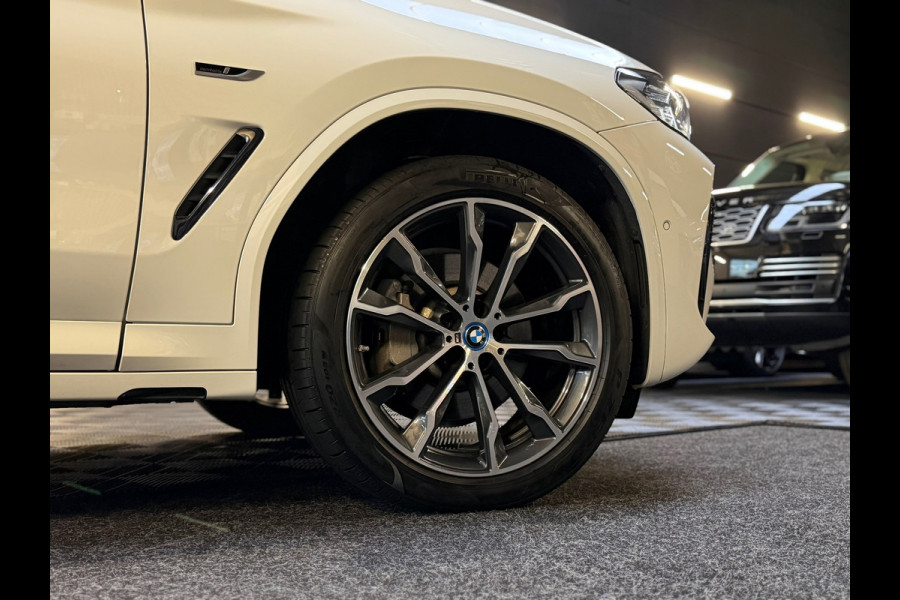 BMW X3 GERESERVEERD! XDrive30e High Executive M-SPORT|PANO|HuD|LASER|CARPLAY|TREKHAAK|SFEERVERLICHTING|STUURVERWARMING|292PK