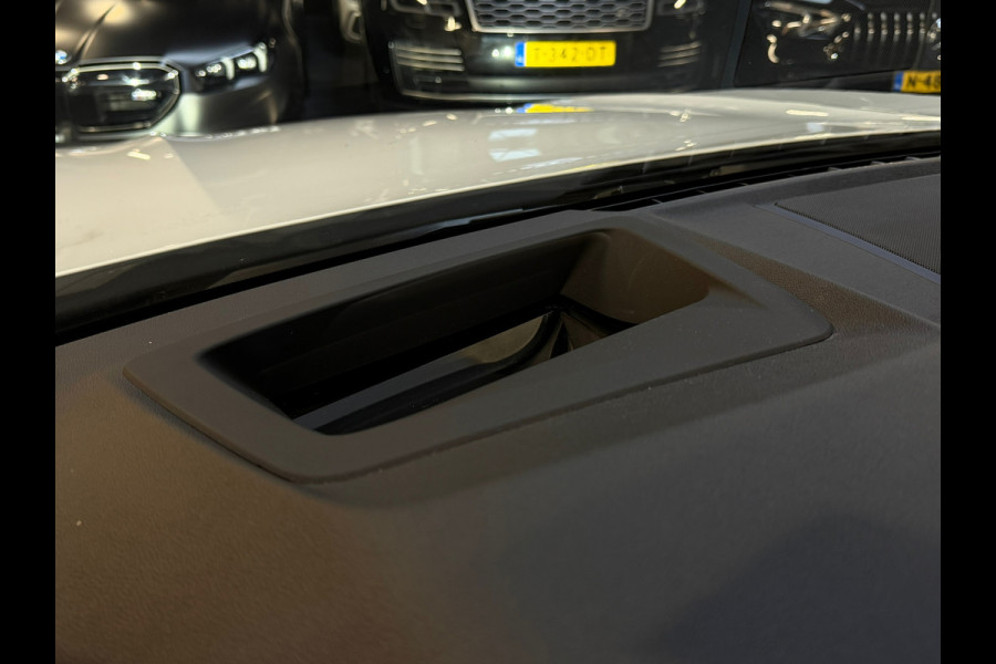 BMW X3 GERESERVEERD! XDrive30e High Executive M-SPORT|PANO|HuD|LASER|CARPLAY|TREKHAAK|SFEERVERLICHTING|STUURVERWARMING|292PK