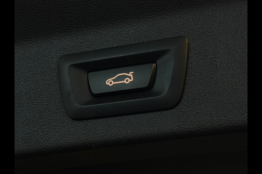 BMW X3 GERESERVEERD! XDrive30e High Executive M-SPORT|PANO|HuD|LASER|CARPLAY|TREKHAAK|SFEERVERLICHTING|STUURVERWARMING|292PK