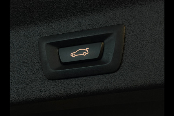 BMW X3 GERESERVEERD! XDrive30e High Executive M-SPORT|PANO|HuD|LASER|CARPLAY|TREKHAAK|SFEERVERLICHTING|STUURVERWARMING|292PK