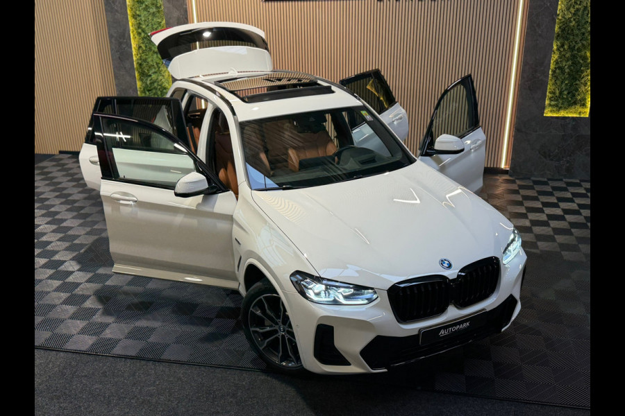 BMW X3 GERESERVEERD! XDrive30e High Executive M-SPORT|PANO|HuD|LASER|CARPLAY|TREKHAAK|SFEERVERLICHTING|STUURVERWARMING|292PK