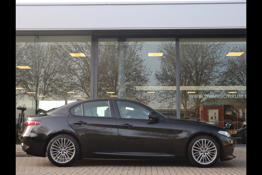 Alfa Romeo Giulia 2.0T Super / Adaptive CC