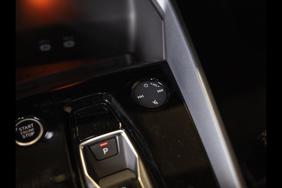 Audi A3 Sportback 35 TFSI S edition / 150pk / Panorama dak / Sonos / Achteruitrij camera /