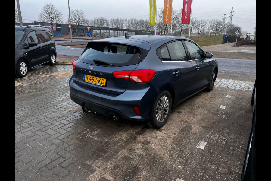 Ford Focus 1.5 EcoBoost Titanium Business | 150pk | Winterpack | Adaptieve cruise | Trekhaak |