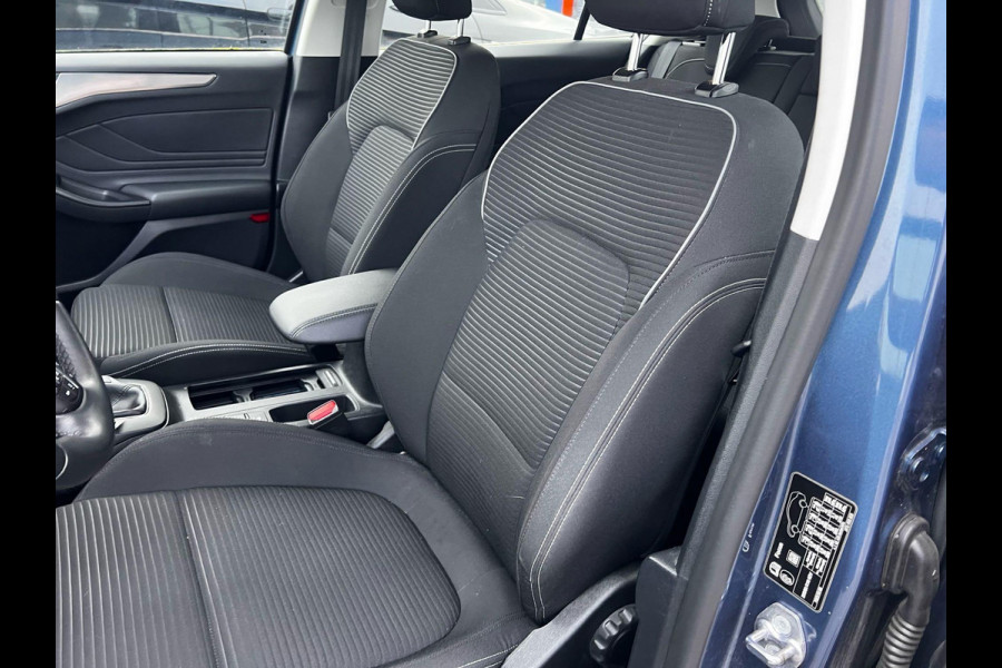 Ford Focus 1.5 EcoBoost Titanium Business | 150pk | Winterpack | Adaptieve cruise | Trekhaak |